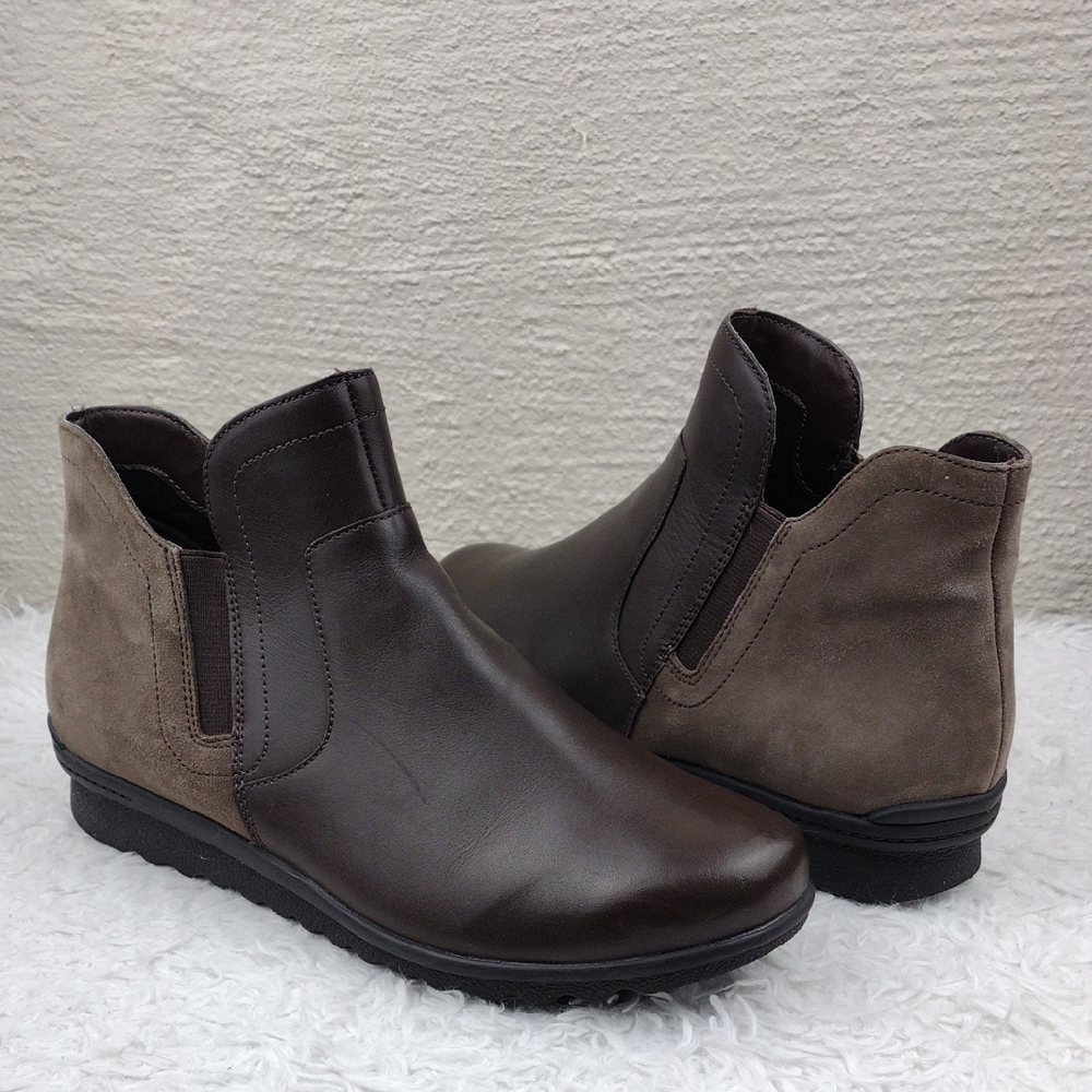 Aravon Josie Brown Leather Nubuck Contrast Upper Round Toe Side Zip Ankle Bootie